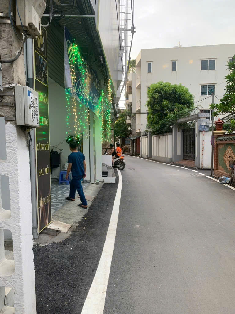 MẶT PHỐ AN TRAI-HOÀI ĐỨC- ÔTÔ ĐỖ CỔNG- CHỈ NHỈNH 6 TỶ CÓ THƯƠNG LƯỢNG- 5 TẦNG MỚI ĐẸP - FULL NỘI THẤT - Ở NGAY ​